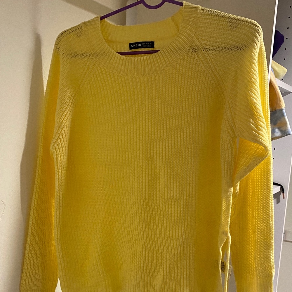 NWOT Sunny Yellow Crewneck Knit Sweater